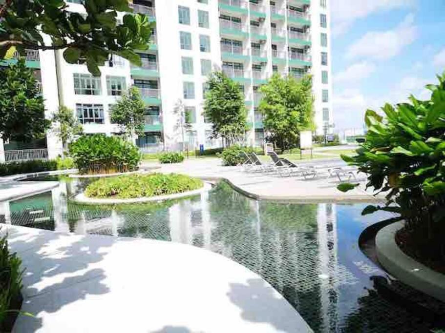 Homenest Jb City Poolview Suite By Cozy Home Johor Bahru Exterior foto
