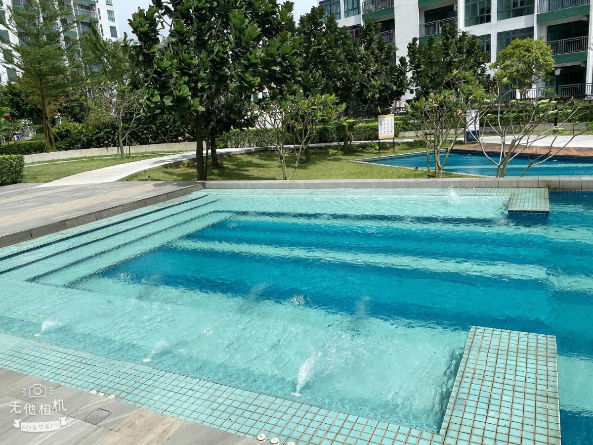 Homenest Jb City Poolview Suite By Cozy Home Johor Bahru Exterior foto