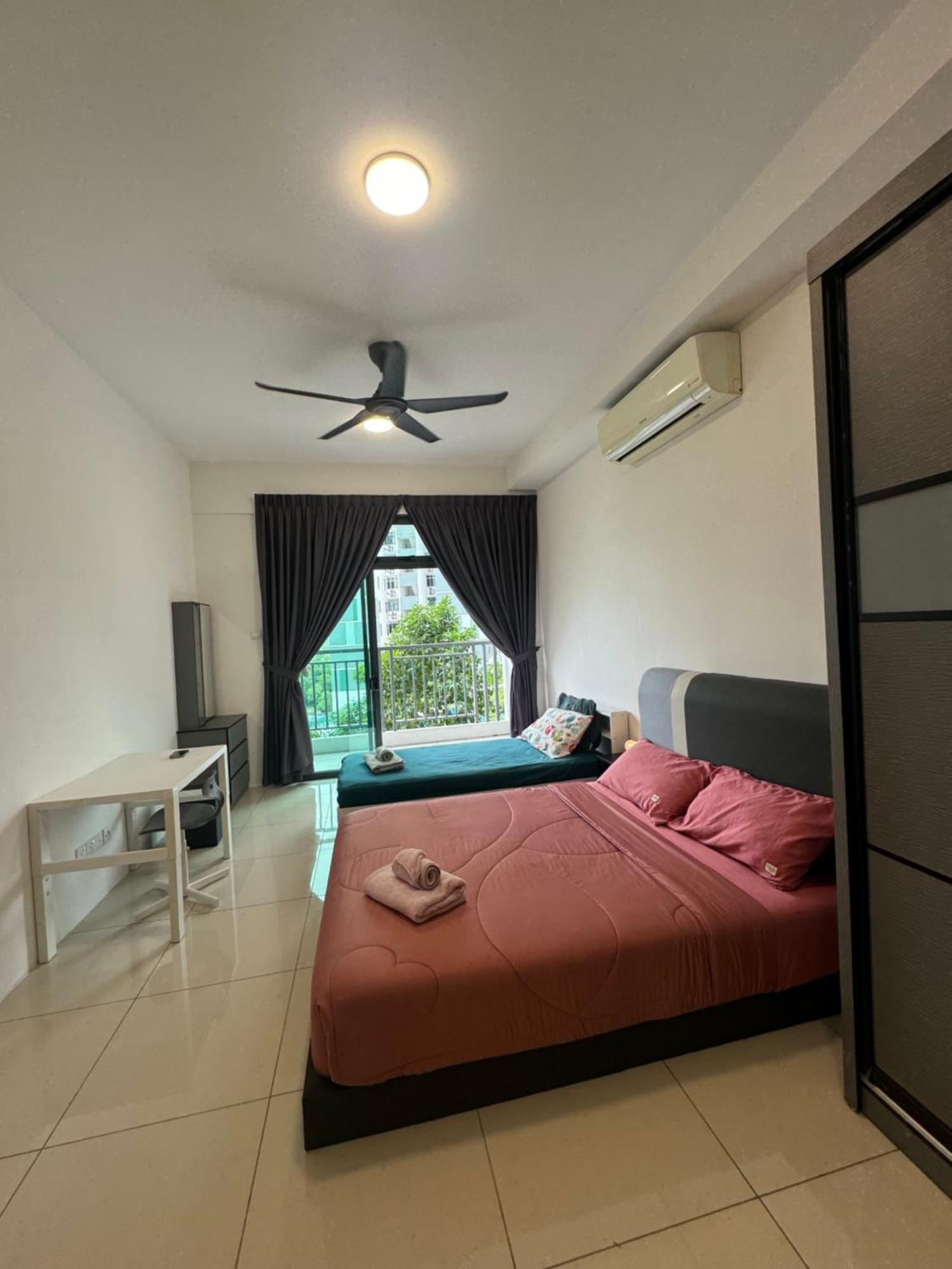 Homenest Jb City Poolview Suite By Cozy Home Johor Bahru Exterior foto